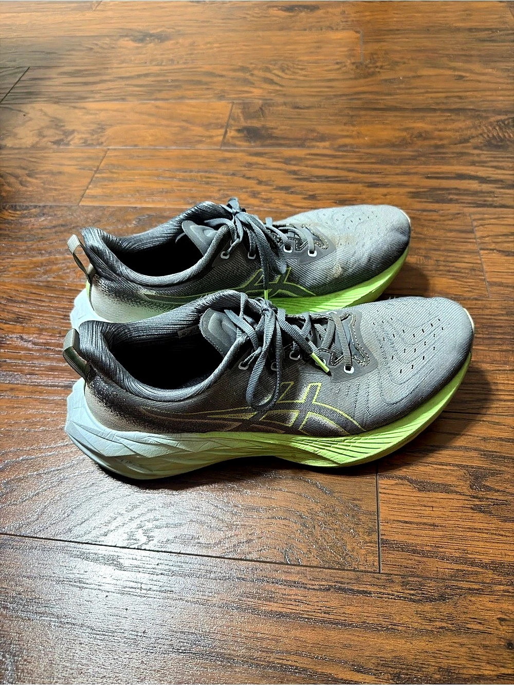 ASICS Novablast Athletic Running Shoes Gray & Green